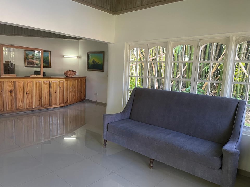 Gold Nugget Hotel Hotel in Westmoreland Parish