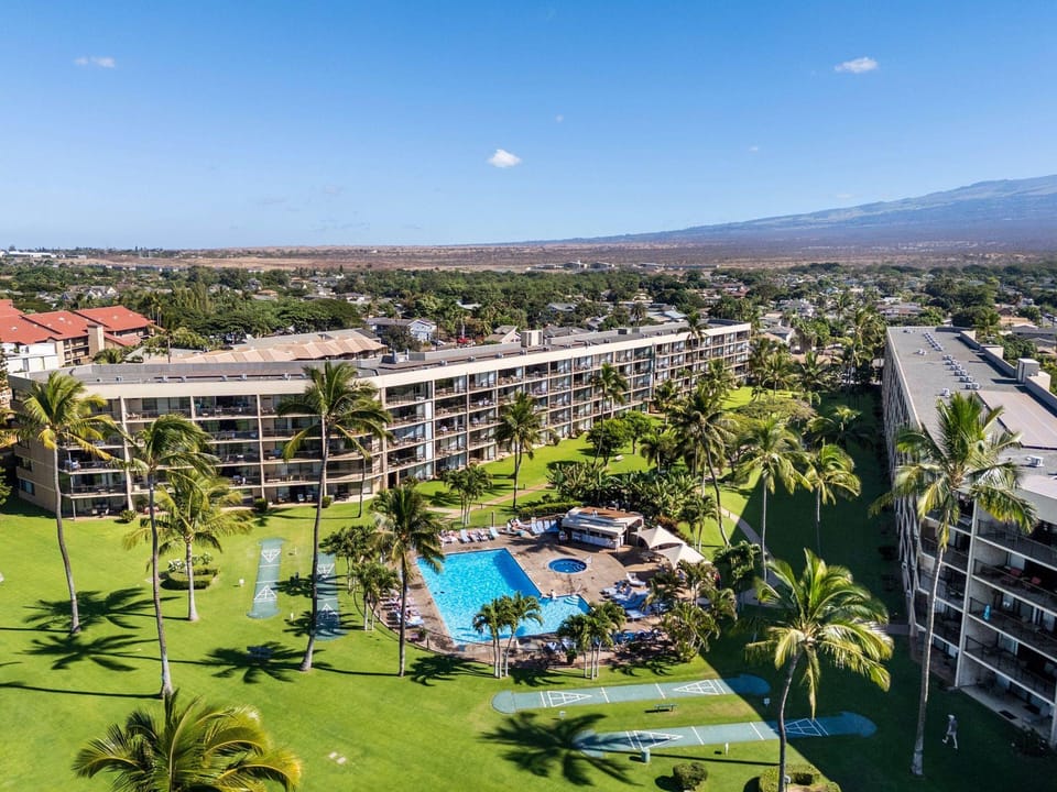 2BR/2BA Oceanfront Condo in Maui Sunset Hotel in Kihei