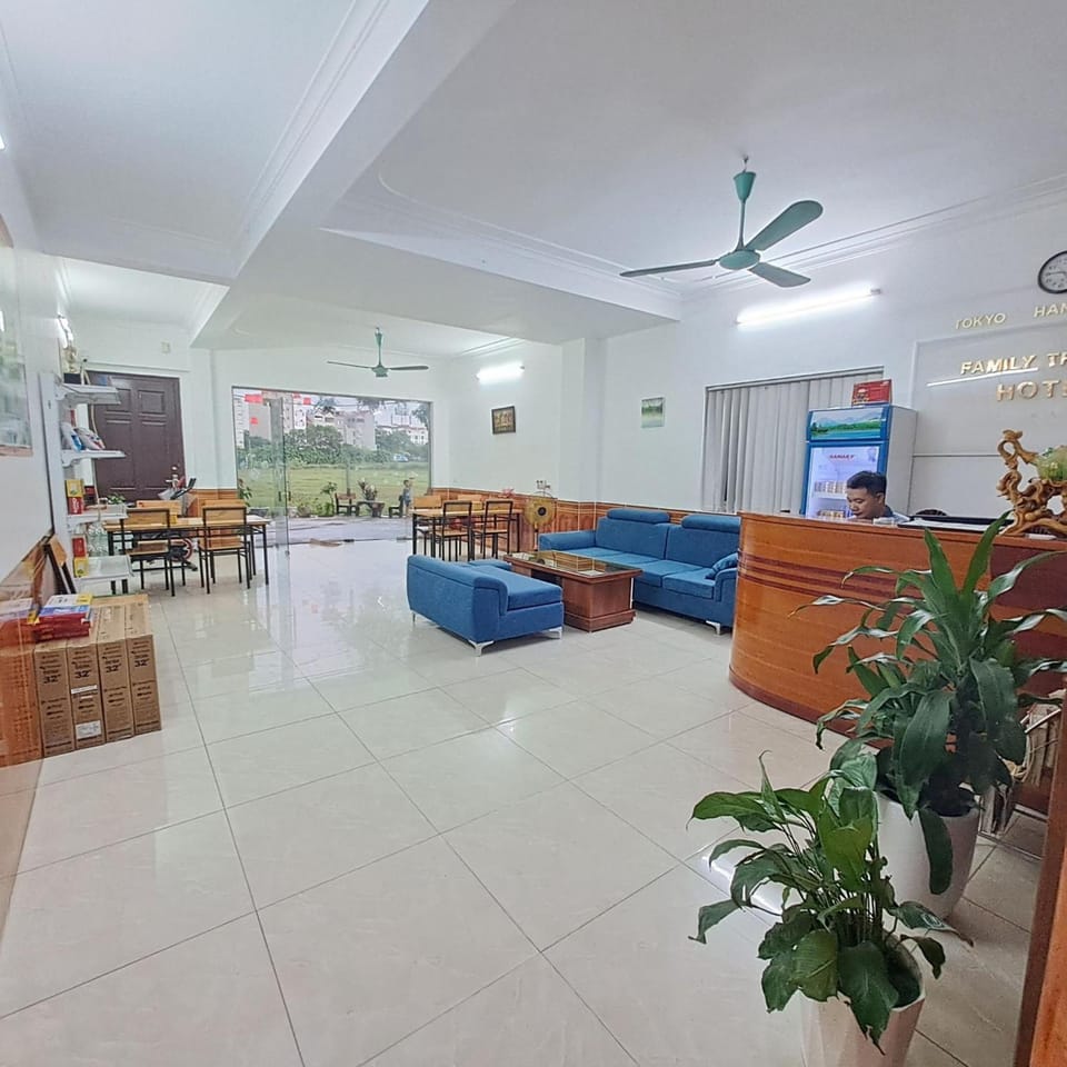 Shared lounge/TV area