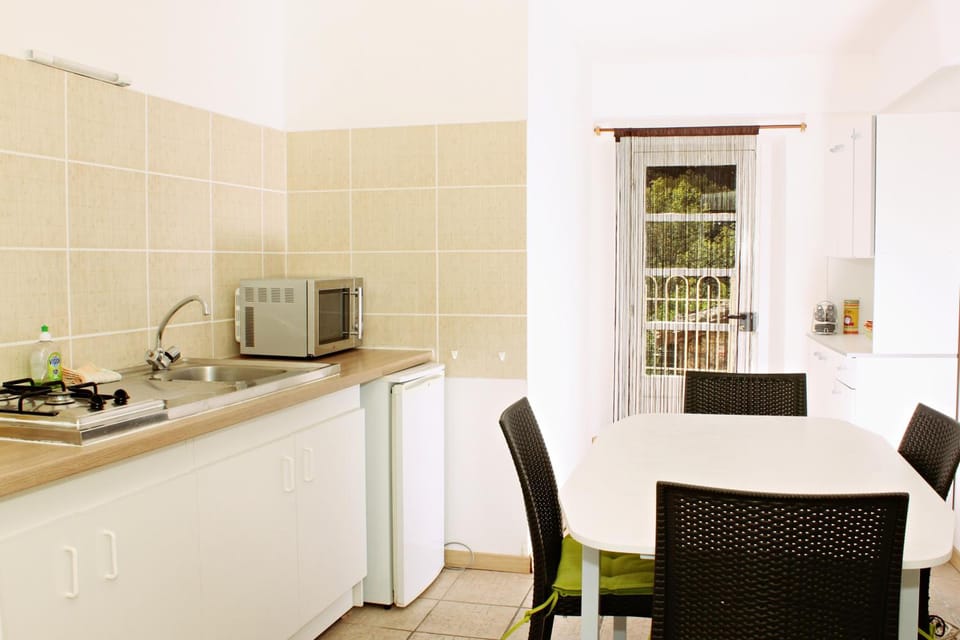 Auberge Le Romarin Hotel in Auvergne-Rhône-Alpes