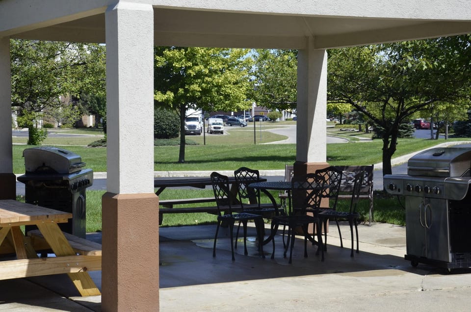 Sonesta Simply Suites Detroit Warren Hotel in Warren