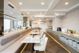 Surestay Plus By Bw Ramkhamhaeng Airport Rail Link Bangkok Hotel in Bangkok