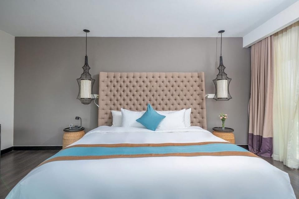 Aura Sun Premier Villa Da Nang Hotel in Da Nang