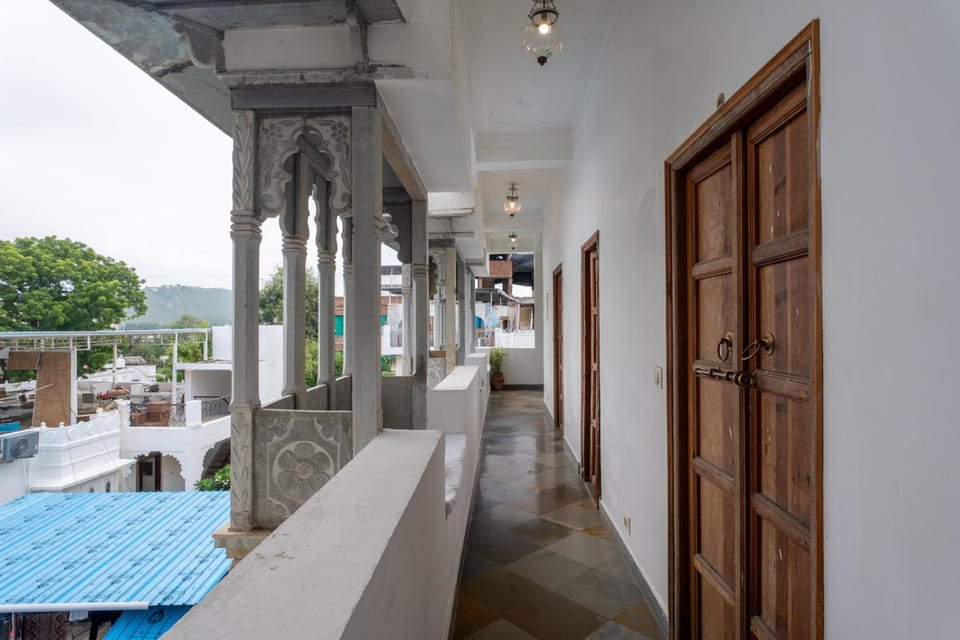 Nivasa Udaipur - Heritage Haveli with Pool near Lake Pichola, Old City Hotel in Udaipur