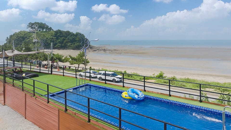 Boryeong Yeollinbadaro Pool Villa Hotel in South Korea