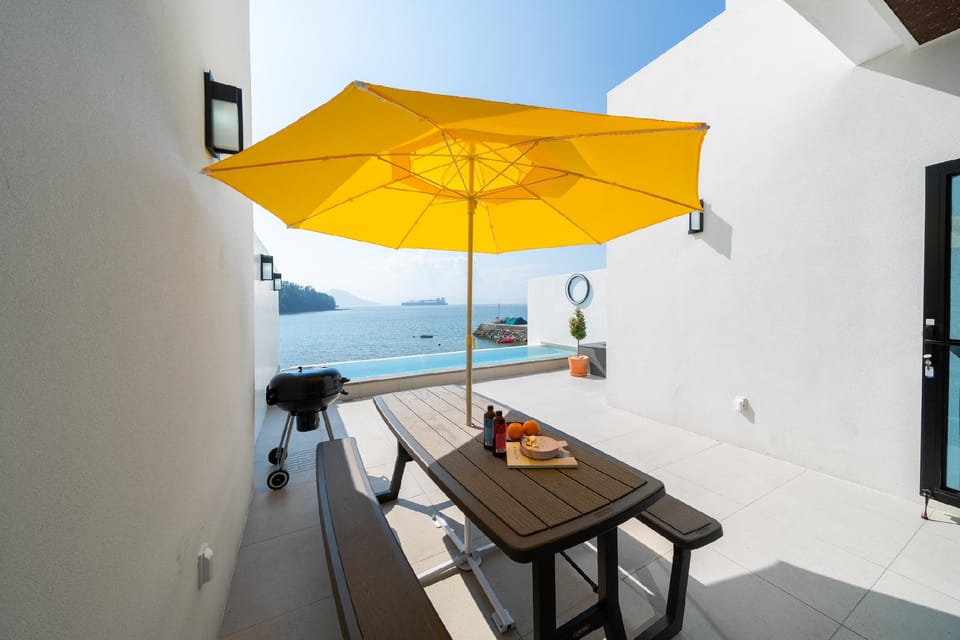 Geoje-do Iris Pool Villa Hotel in South Korea