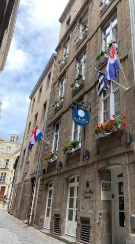 Hotel Le Nautilus Hotel in St-Malo