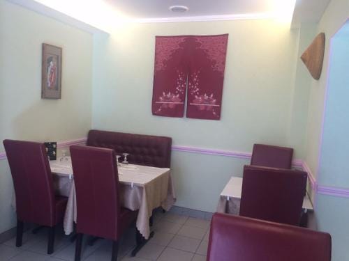 Hotel Restaurant Tokyo Hotel in Deauville