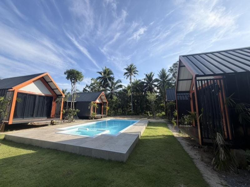 Paradise Palm PoolVilla  Resort in Thailand