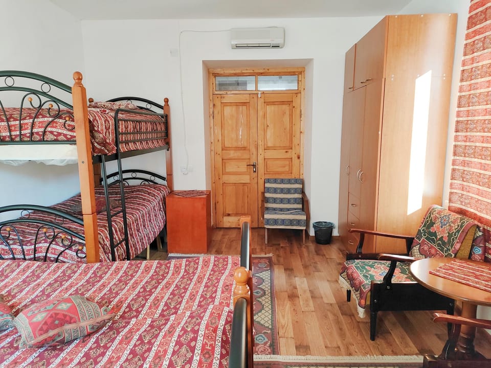 Quadruple Room with 4 Single Beds Hotel in Armenia