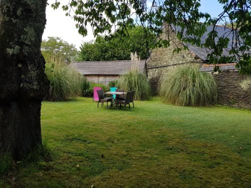 Les Locations du Puits Hotel in Brittany