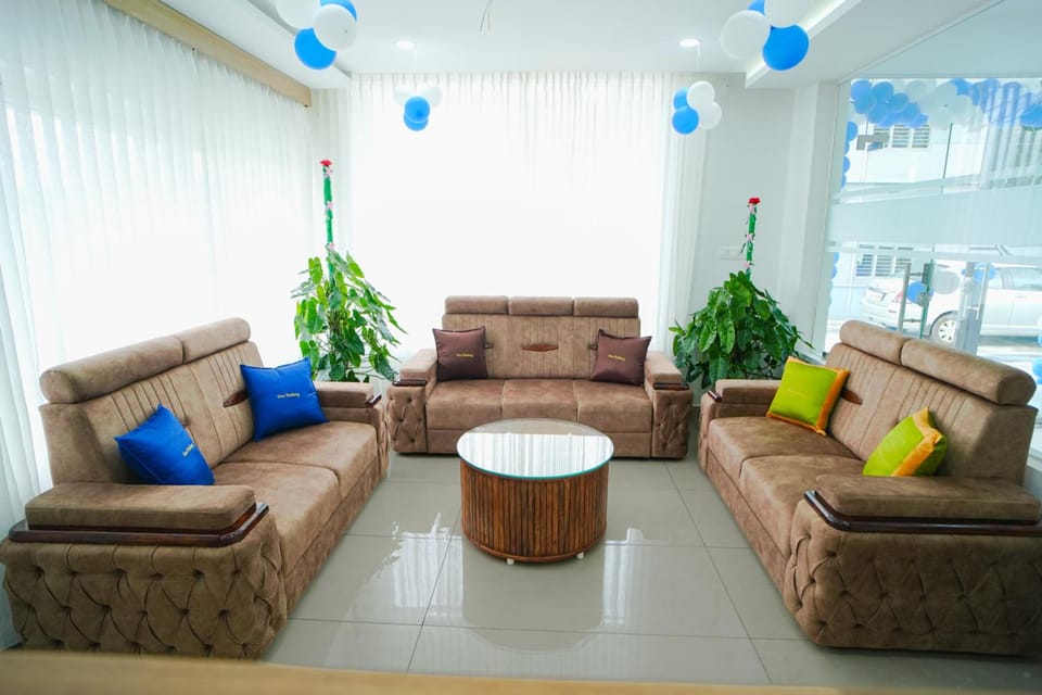 Shared lounge/TV area