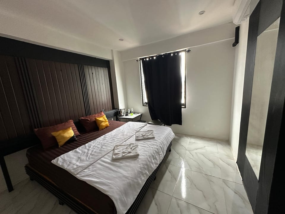 Angela Hotel ໂຮງແຮມແອງເຈລາ 安吉拉酒店 Hotel in Laos
