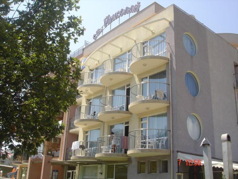 хотел Свети Николаи Приморско Hotel in Burgas Province