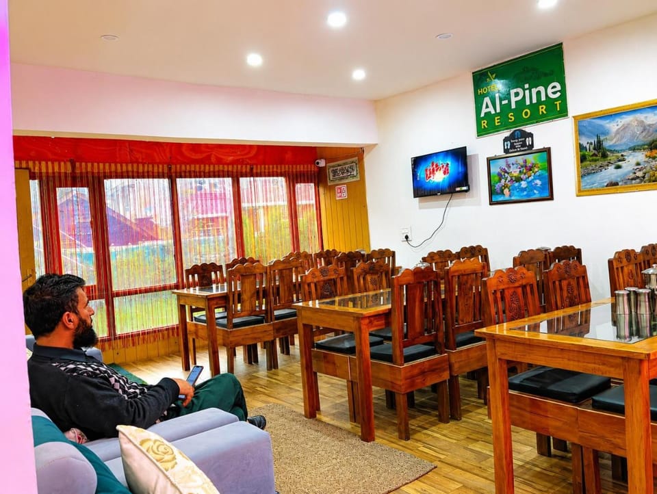Hotel alpine resort pahalgam Hotel in Punjab