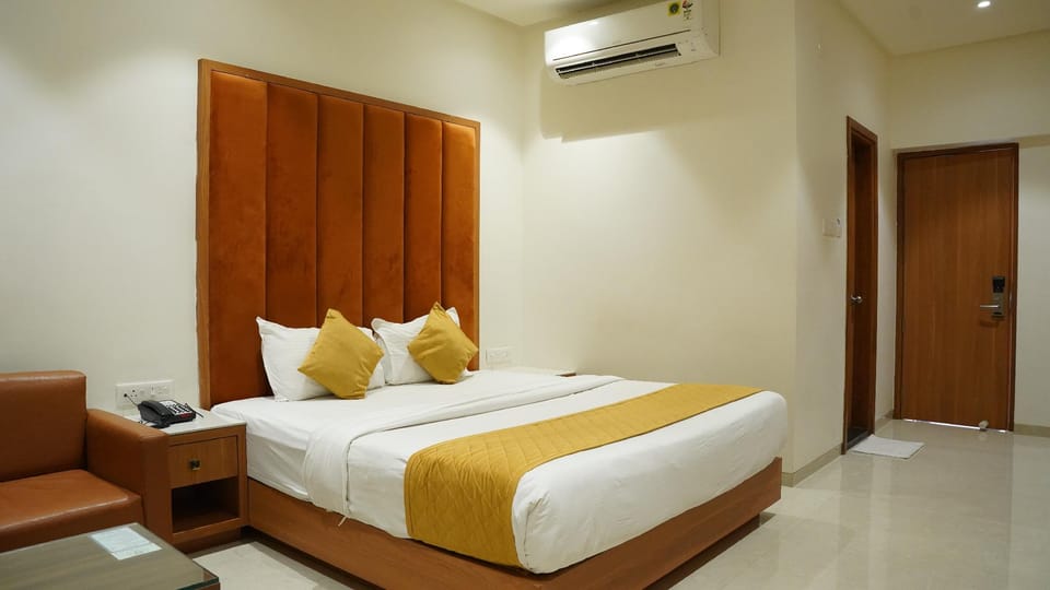 Hotel Silver Palace Hotel in Maharashtra