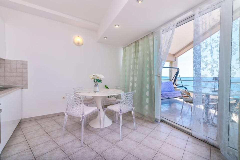 Sunset Apartments Hotel in Podstrana