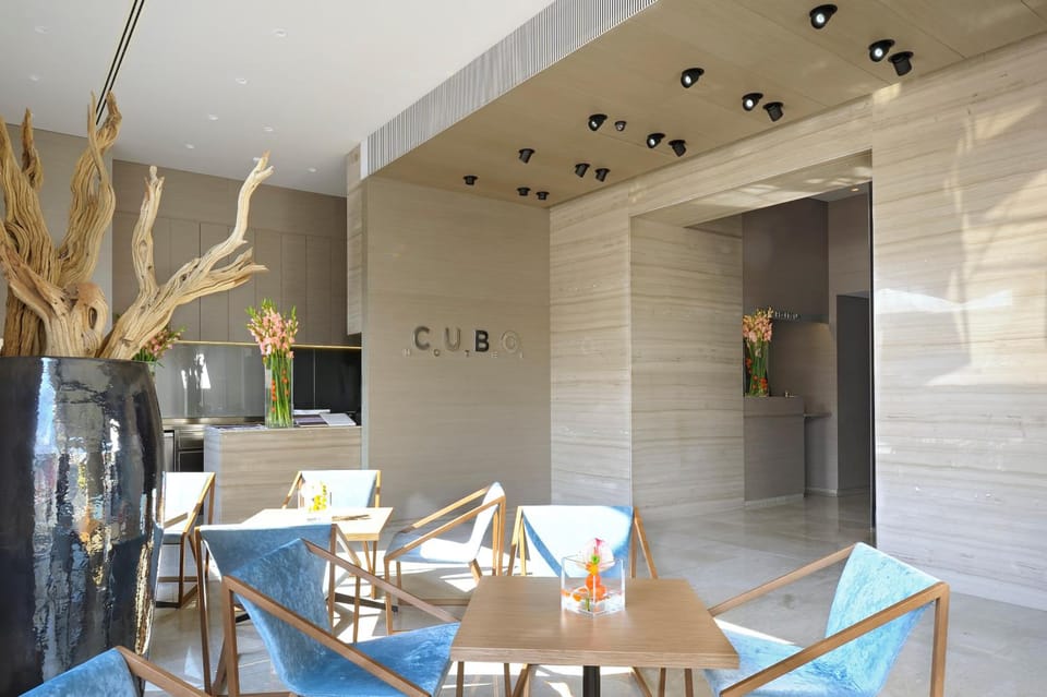Bar/lounge