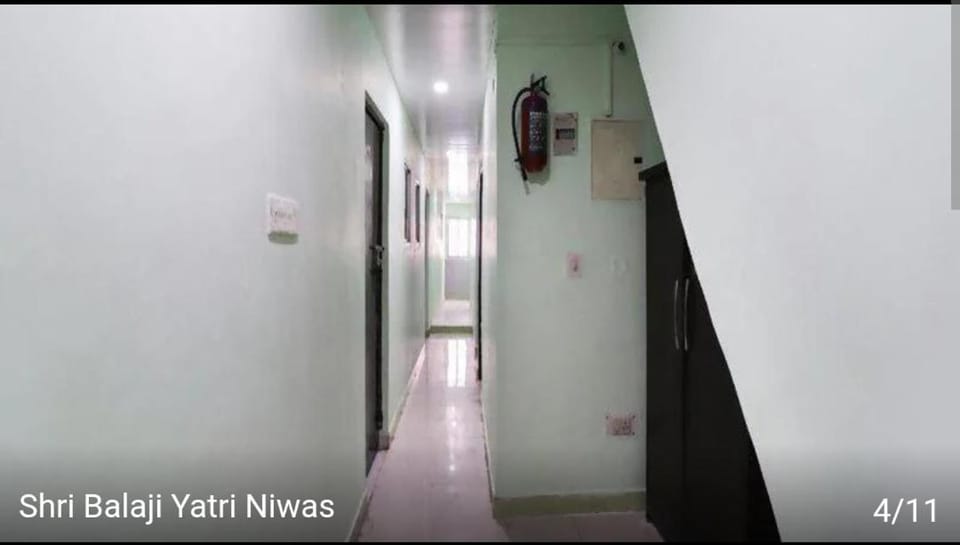 Hotel Balaji Yatri niwas Hotel in Lucknow
