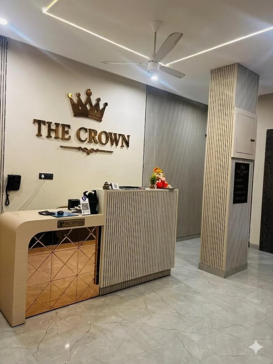 THE CROWN HOTEL & RESTAURANT Hotel in Haryana