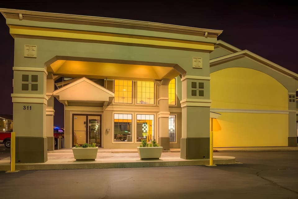 Super 10 Fairgrounds, I-40, Airport Hotel in Oklahoma City