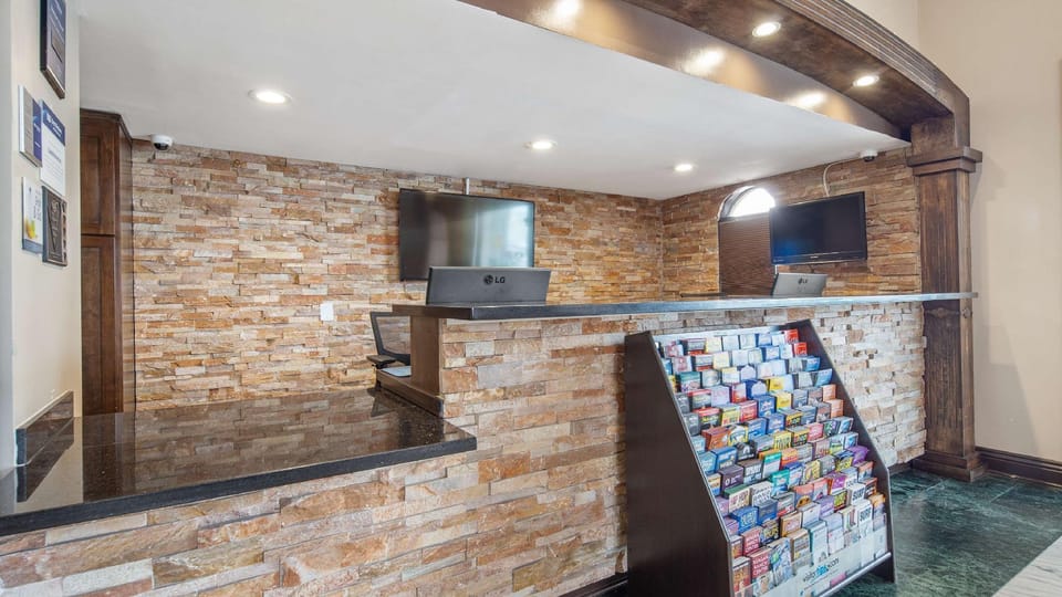 Best Western Pasadena Royale Inn & Suites Hotel in Pasadena