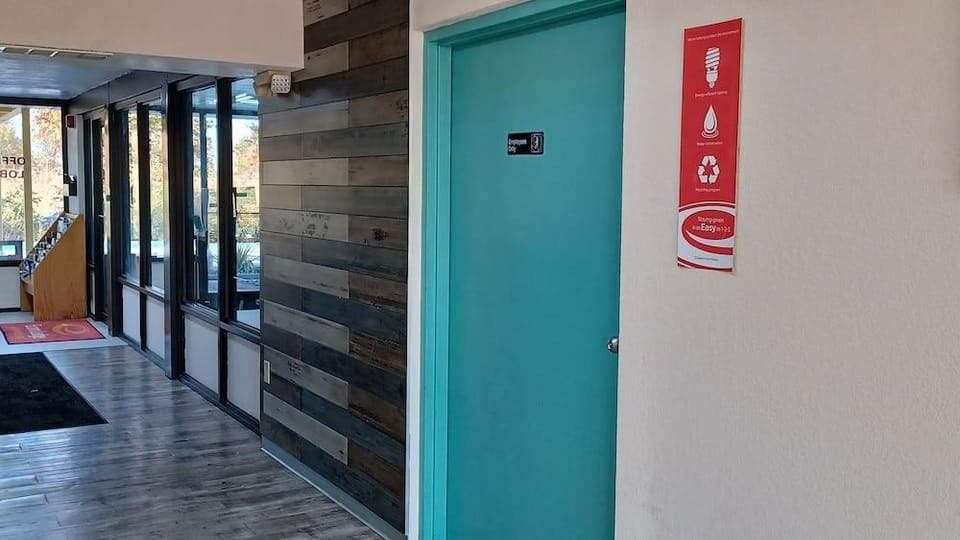 Econo Lodge Hotel in Missouri