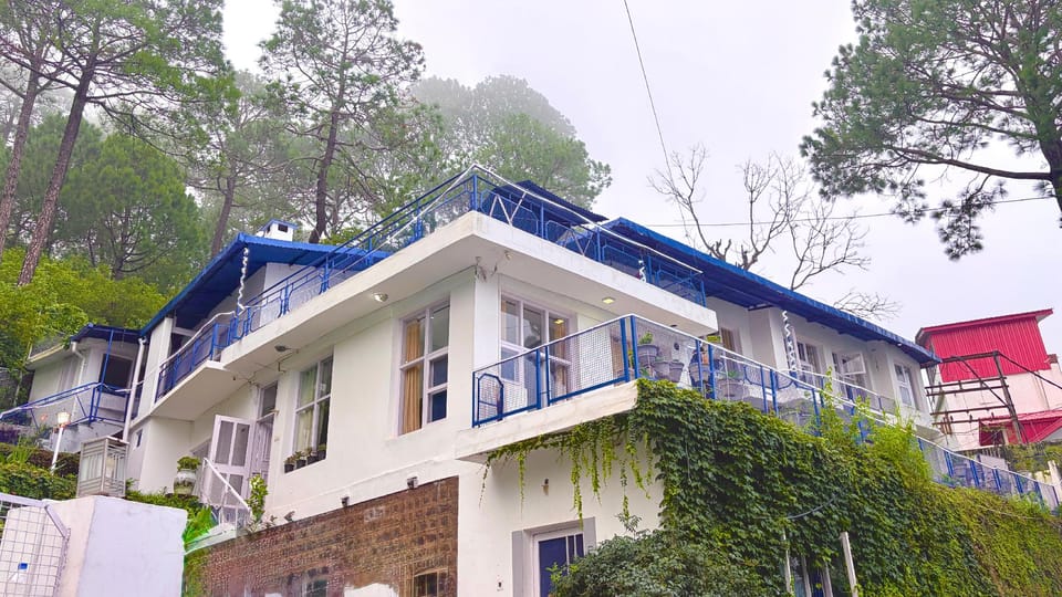 S S Pinewind Villa Hotel in Himachal Pradesh