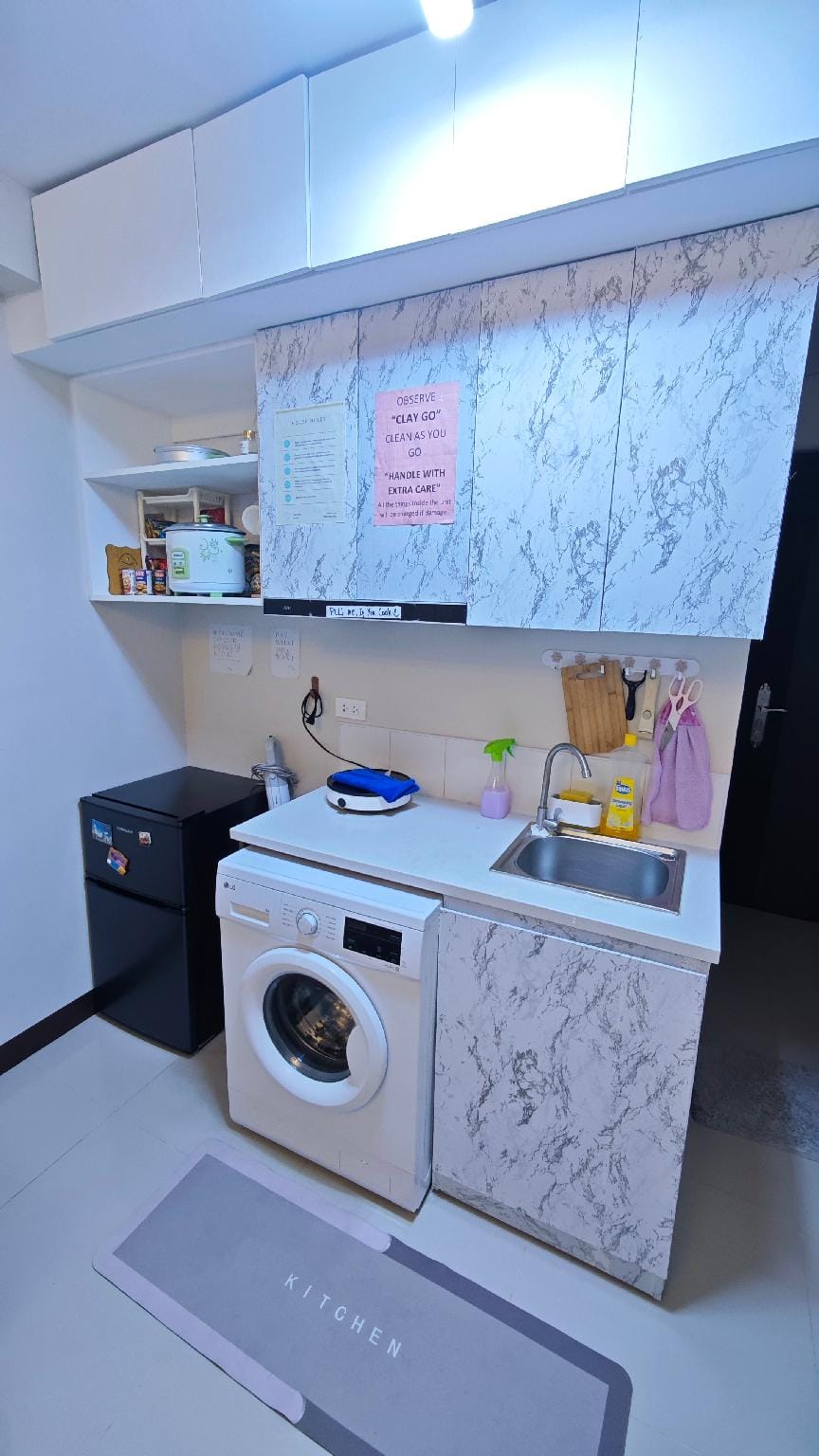 Lhalots Airbnb  Hotel in Lapu-Lapu City