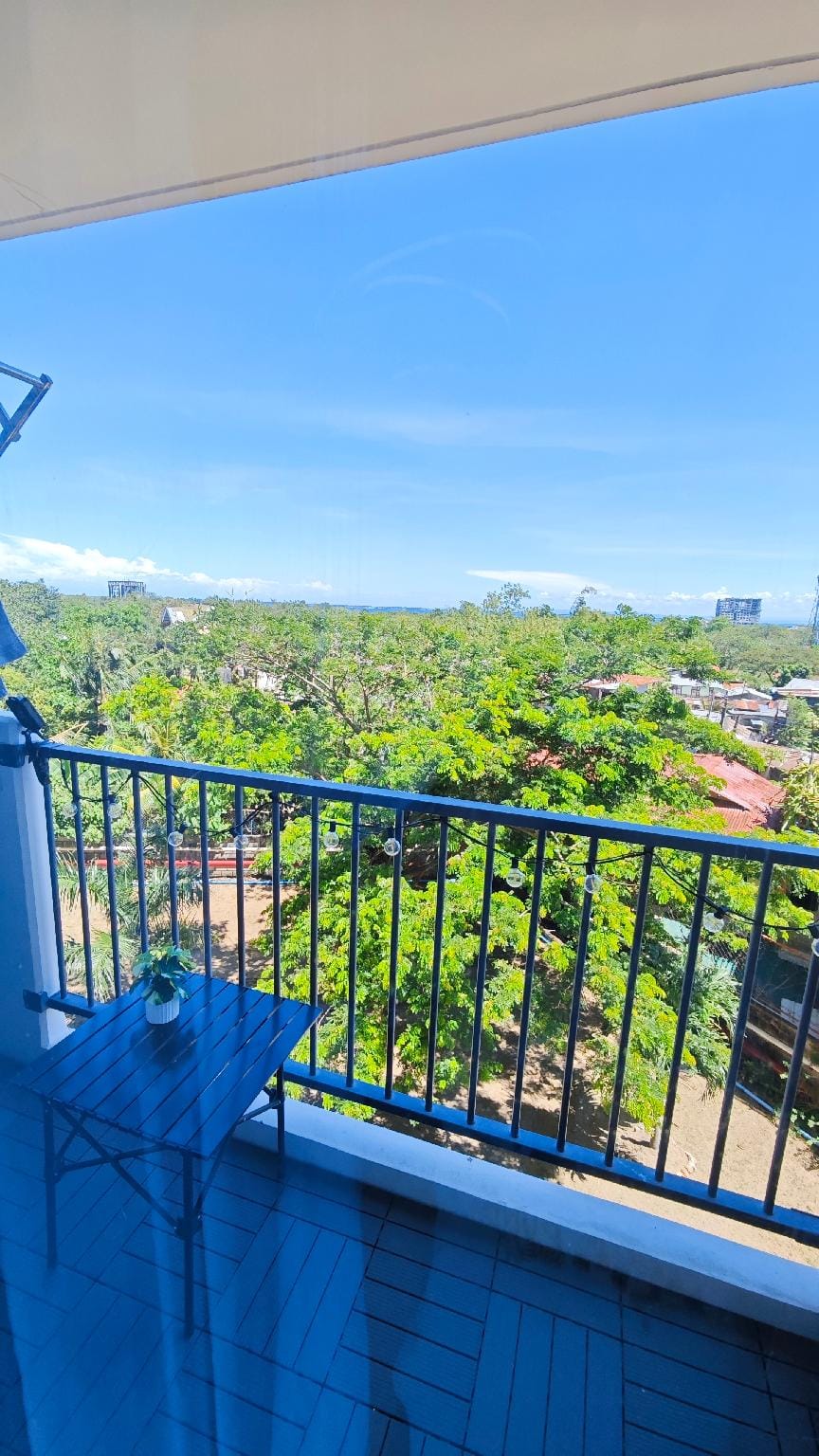 Lhalots Airbnb  Hotel in Lapu-Lapu City