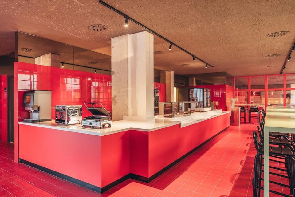 Yugo - Alba Viu - Barcelona Hostel in Barcelonès