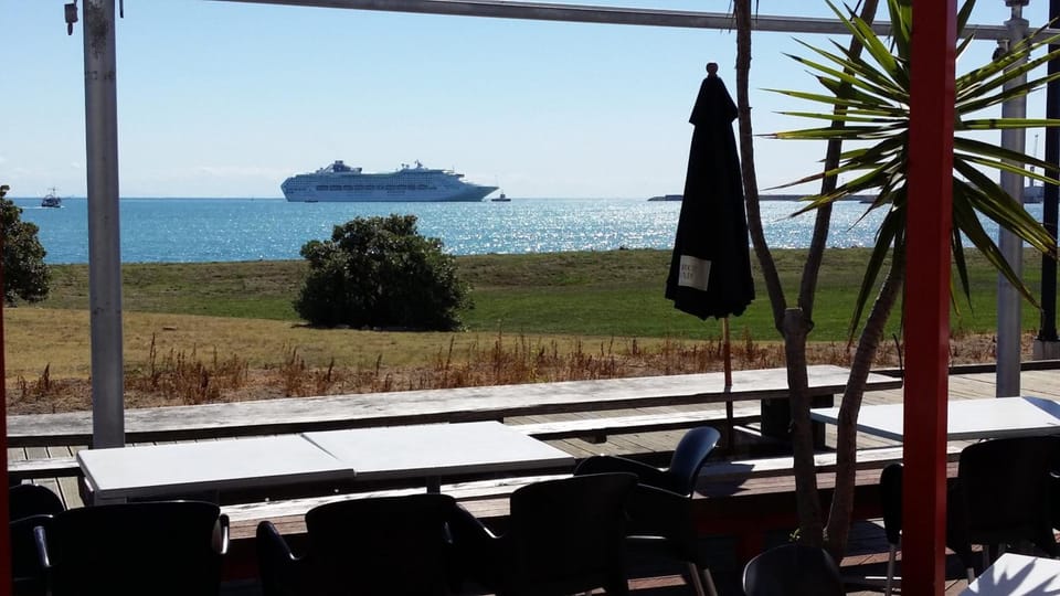 East Pier Hotel Hotel in Napier