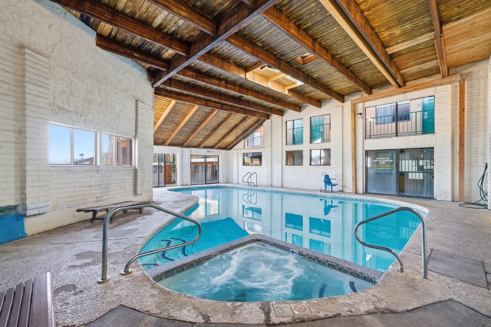 Coronada Inn & Suites Hotel in St George