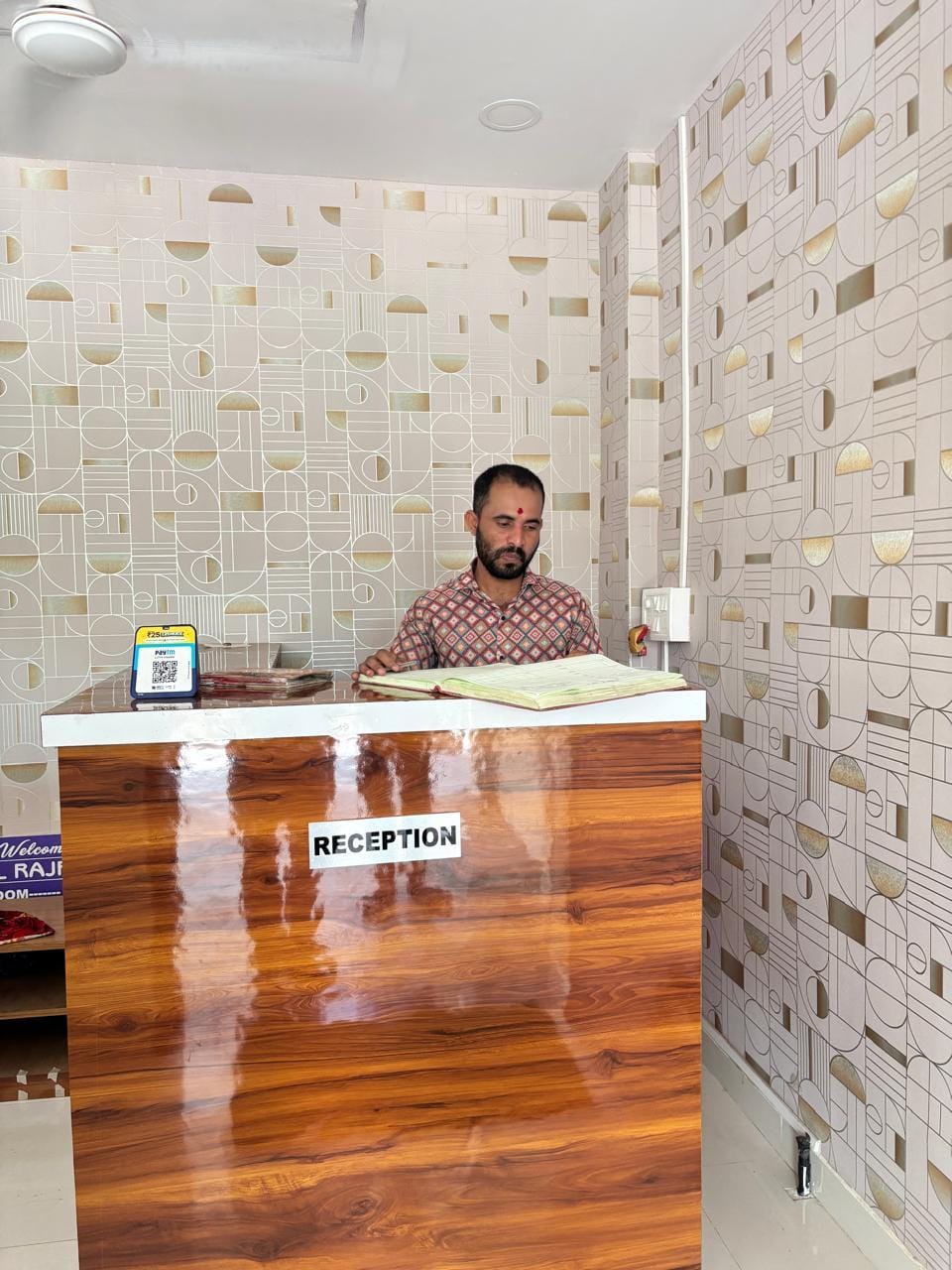Rajratna lodge Hotel in Pune