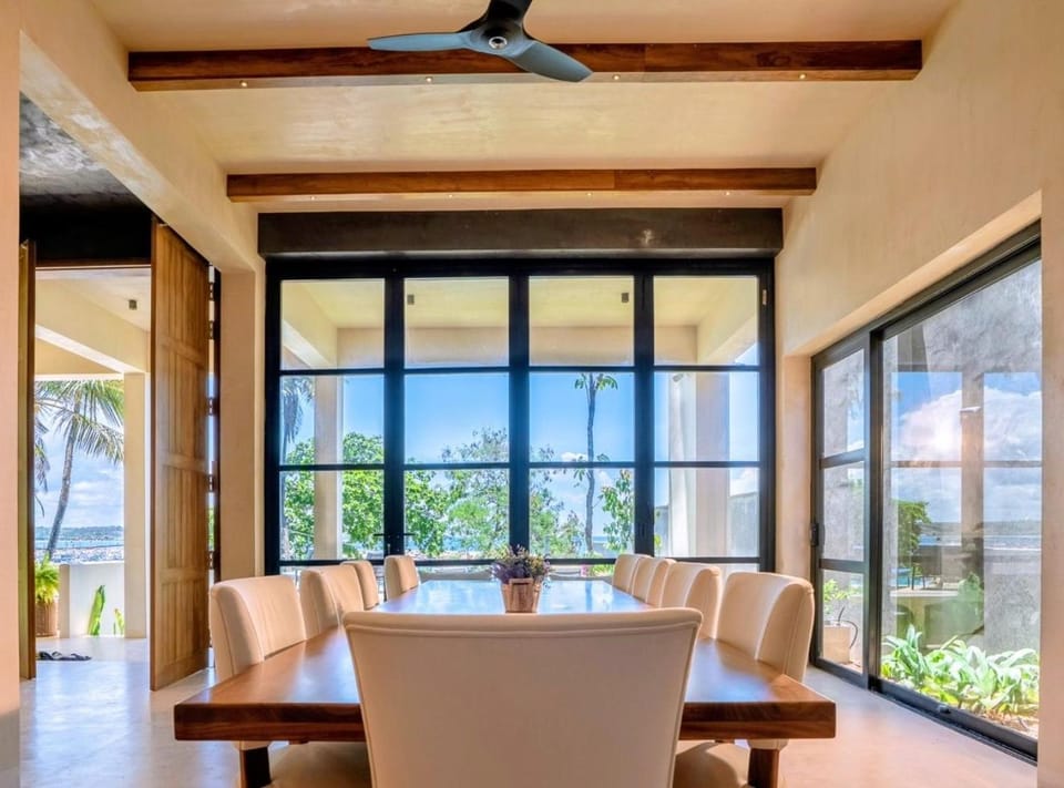 Tombolo Bay Hotel in Southern Province