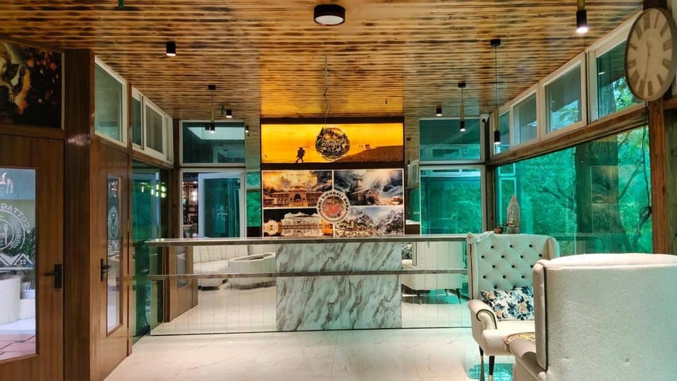 Cottages & Cafe Hotel in Uttarakhand