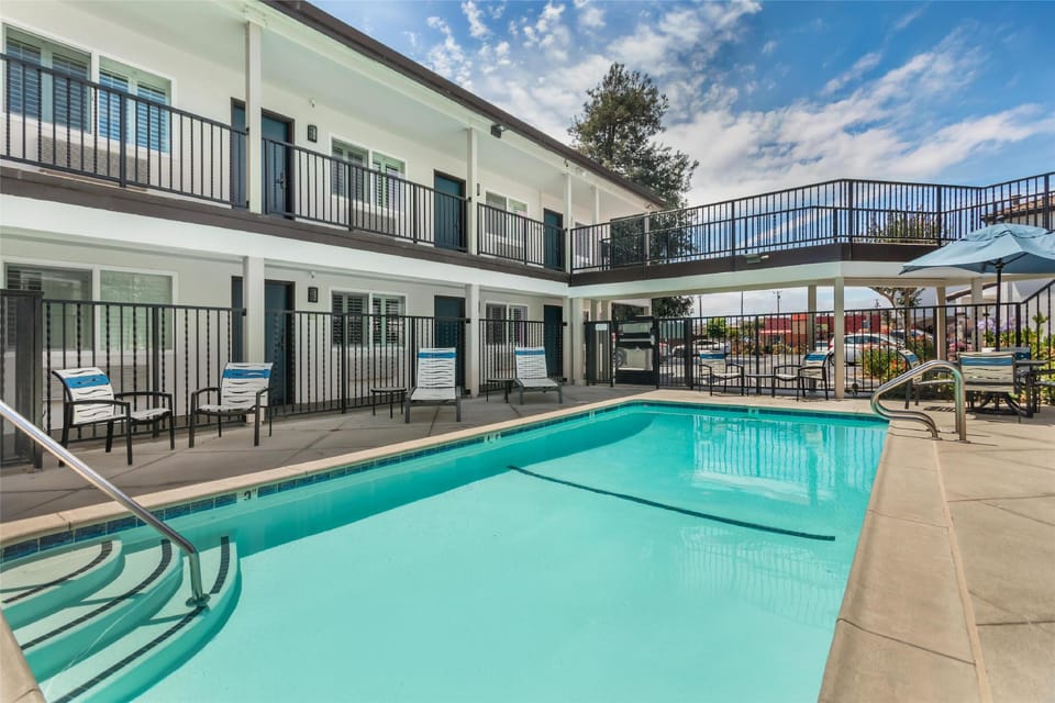 Best Western Rose Garden Inn Hotel in Watsonville