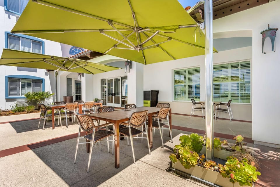 Best Western Plus Capitola By-the-Sea Inn & Suites Hotel in Capitola