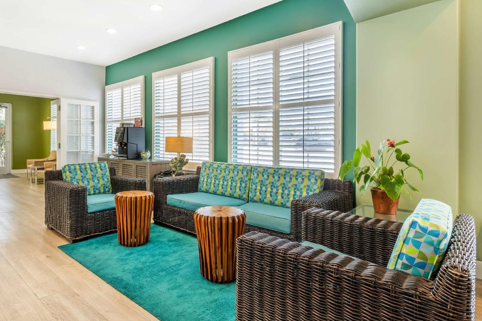 Best Western Plus Capitola By-the-Sea Inn & Suites Hotel in Capitola