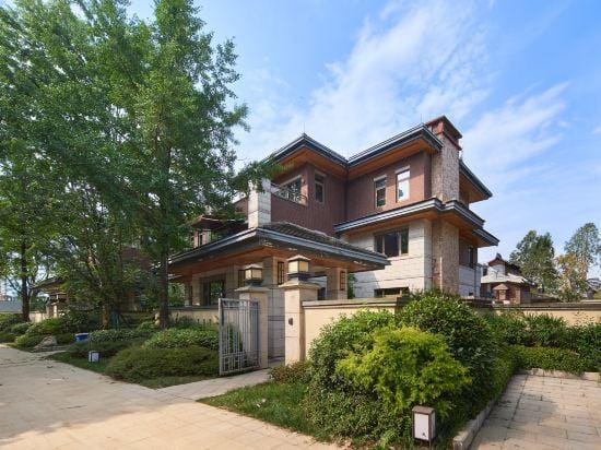 Qingchengshan Wushu Villa Hotel in Chengdu