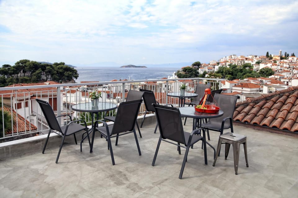 Design Architectonika Apartment hotel in Skiathos