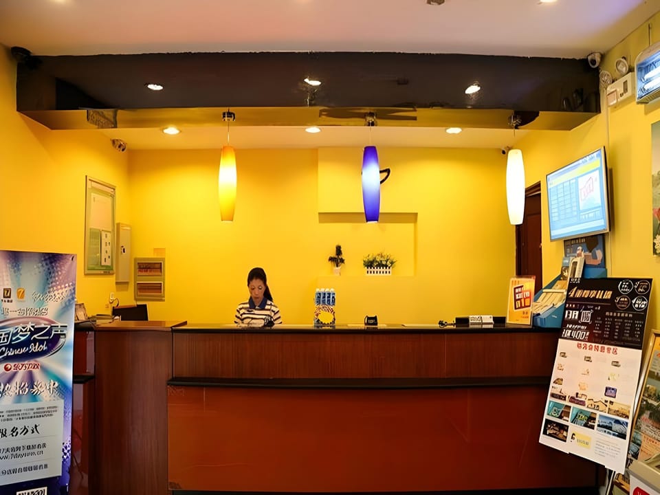 7 Days Inn Hangzhou West Lake Hangzhou Station Hotel in Hangzhou