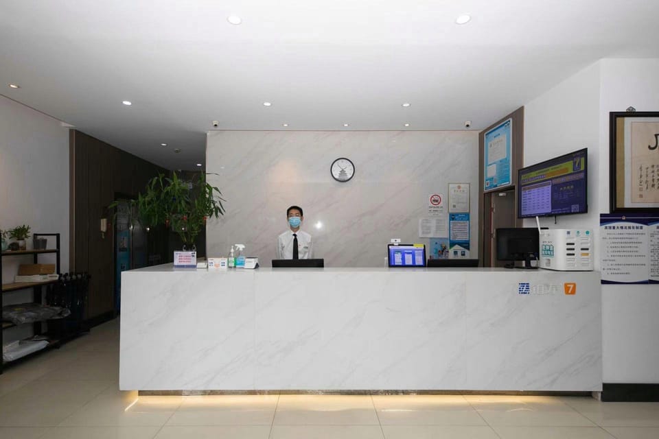 7 Days Inn Kunshan Huaqiao Metro Station Hotel in Suzhou