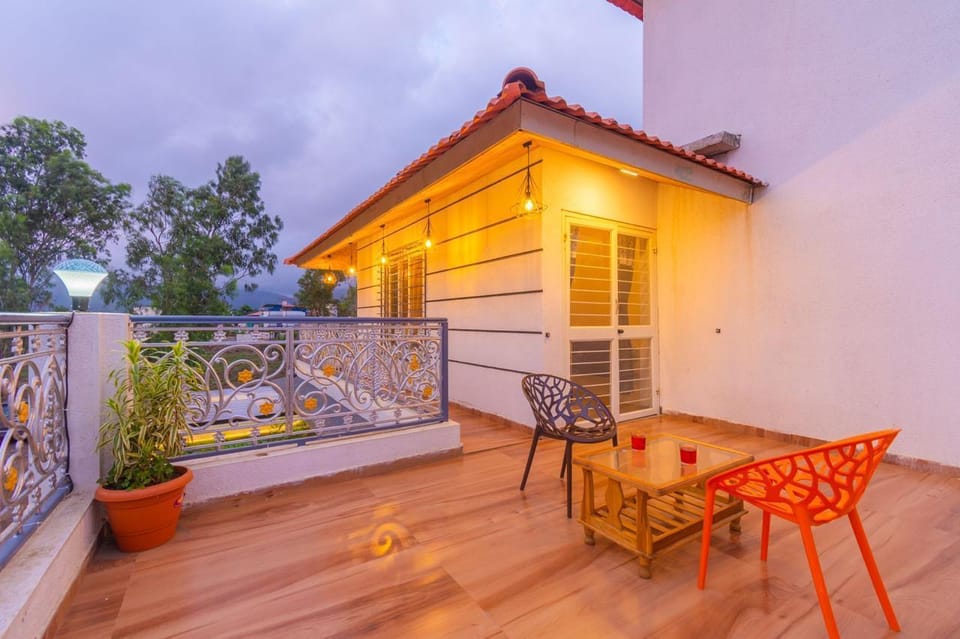 Sun Set Villa Hotel in Maharashtra