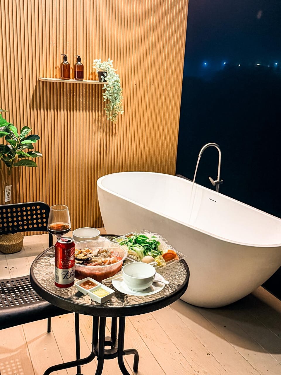 Bathtub