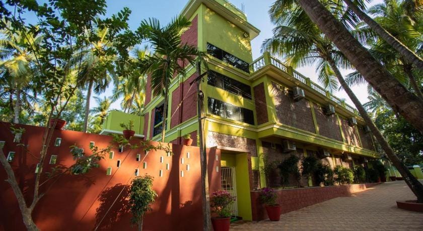 Village Utopia Hotel in Canacona