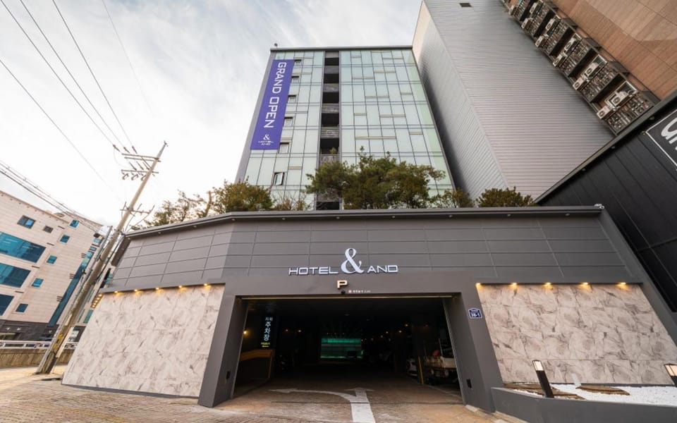 Suwon Guundong Hotel And Motel in Seoul