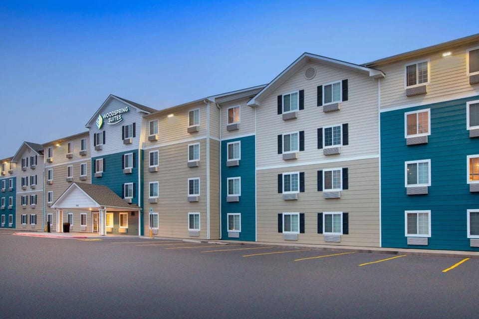 WoodSpring Suites Harlingen Hotel in San Benito
