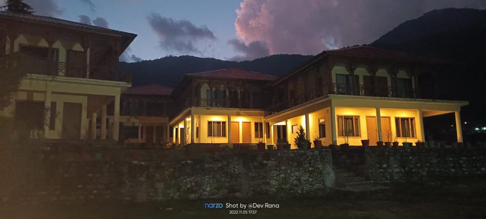 Dayara resort Hotel in Uttarakhand