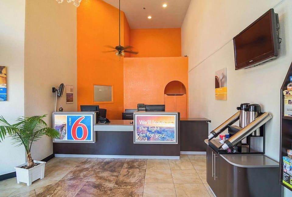 Motel 6 Hotel in Chandler